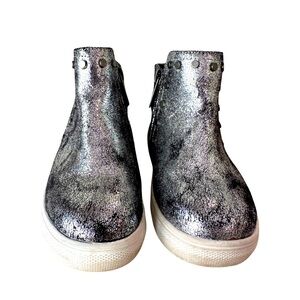 Silver slip on boots Kidpik